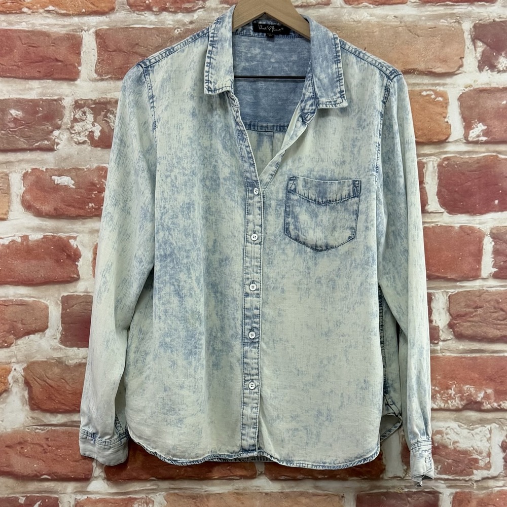 Velvet Heart Top Women's L Blue Chambray Button Up Faded Distressed Casual Shirt